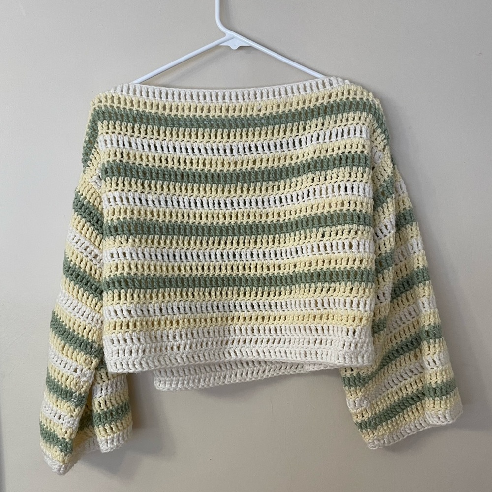 Crochet crop sweater